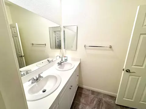 Bath - 32757 Marin Flds, Winchester, CA 92596 photo 5 of 5