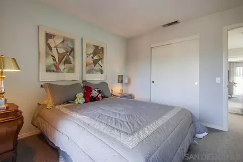 Bedroom - 4135 Eagle St, San Diego, CA 92103 photo 4 of 4