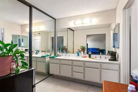 Bath - 4468 Inverness Dr, Oceanside, CA 92057 photo 1 of 3
