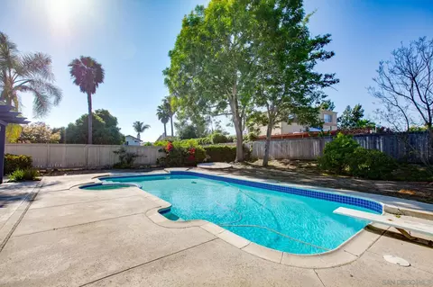 Exterior - 4468 Inverness Dr, Oceanside, CA 92057 photo 2 of 4
