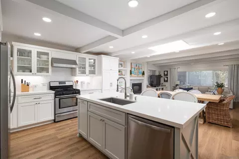 4874 Longford St, San Diego, CA 92117