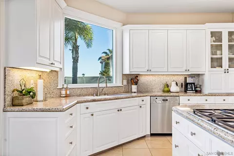 Kitchen - 7124 Aviara Dr, Carlsbad, CA 92011 photo 3 of 5