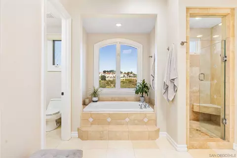 Bath - 7124 Aviara Dr, Carlsbad, CA 92011 photo 2 of 5