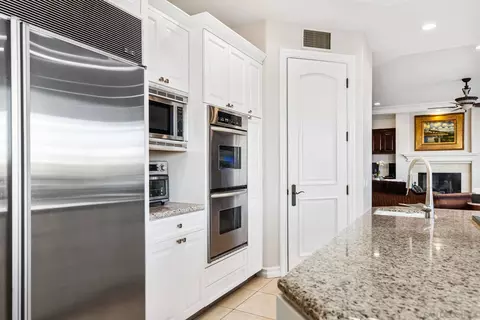 Kitchen - 7124 Aviara Dr, Carlsbad, CA 92011 photo 4 of 5