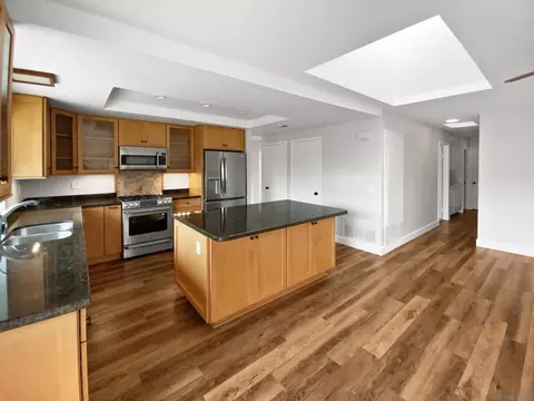 Kitchen - 17759 Saint Andrews Dr, Poway, CA 92064 photo 2 of 2