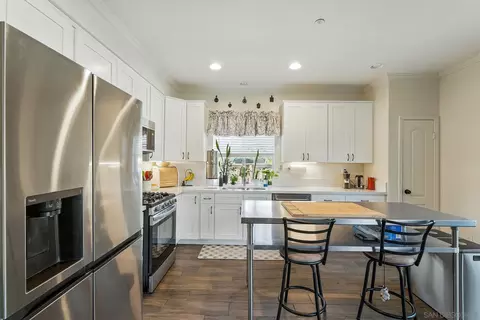 Kitchen - 5058 Lake Circle Rd, Fallbrook, CA 92028 photo 4 of 4