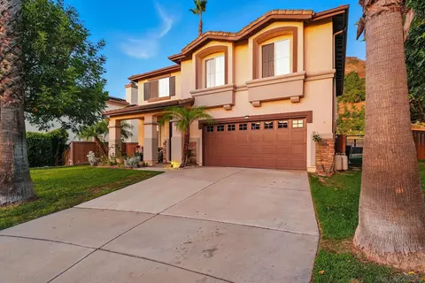Exterior - 5058 Lake Circle Rd, Fallbrook, CA 92028 photo 6 of 10