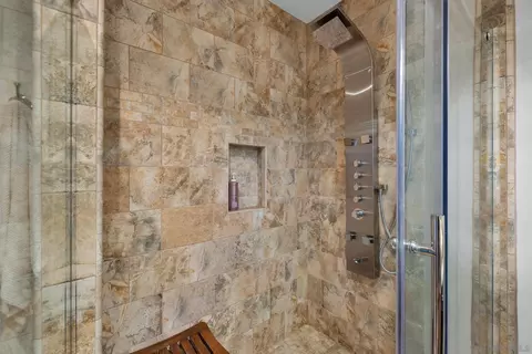 Bath - 4667 Luneta View Rd, Julian, CA 92036 photo 3 of 6