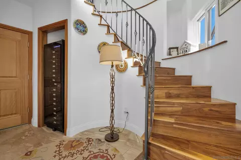 Entry Way - 4667 Luneta View Rd, Julian, CA 92036 photo 4 of 6