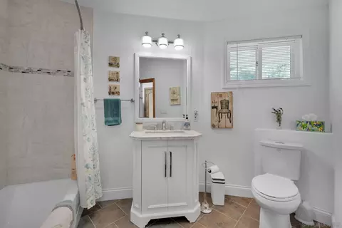 Bath - 4667 Luneta View Rd, Julian, CA 92036 photo 5 of 6