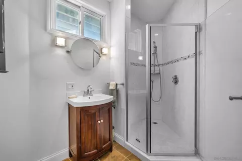 Bath - 4667 Luneta View Rd, Julian, CA 92036 photo 6 of 6