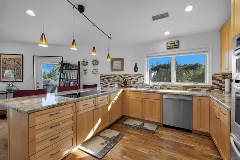 Kitchen - 4667 Luneta View Rd, Julian, CA 92036 photo 1 of 6