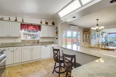 8185 Chaz Pl, La Mesa, CA 91942 photo 6