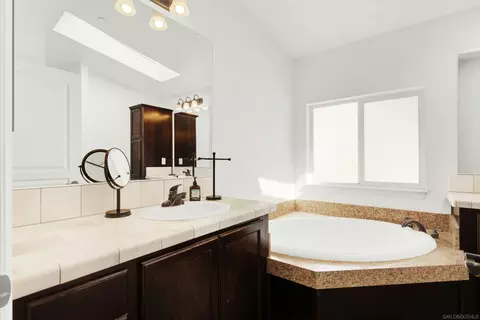 Bath - 20885 Daum Rd, Jamul, CA 91935 photo 3 of 4