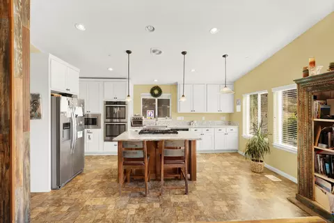 Kitchen - 20885 Daum Rd, Jamul, CA 91935 photo 2 of 5