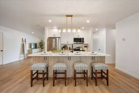 1531 Russell Pl, Escondido, CA 92025