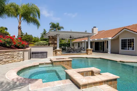 Exterior - 31125 Pauba Rd, Temecula, CA 92592 photo 13 of 16