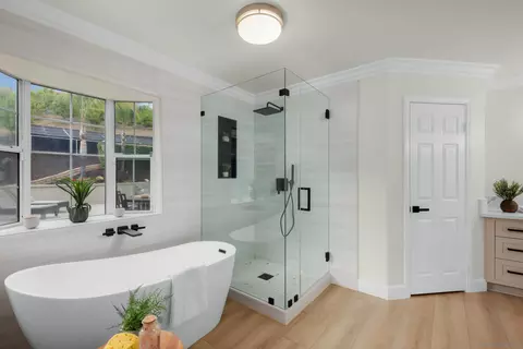 Bath - 31125 Pauba Rd, Temecula, CA 92592 photo 1 of 8