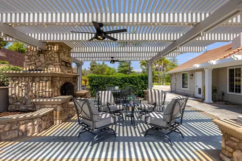 Exterior - 31125 Pauba Rd, Temecula, CA 92592 photo 11 of 16