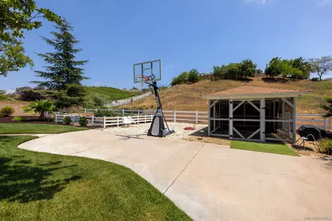 Exterior - 31125 Pauba Rd, Temecula, CA 92592 photo 9 of 16