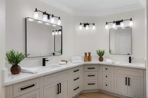Bath - 31125 Pauba Rd, Temecula, CA 92592 photo 3 of 8