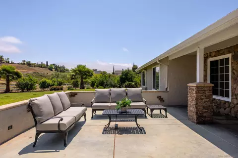 Exterior - 31125 Pauba Rd, Temecula, CA 92592 photo 10 of 16