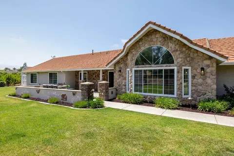 Exterior - 31125 Pauba Rd, Temecula, CA 92592 photo 7 of 16
