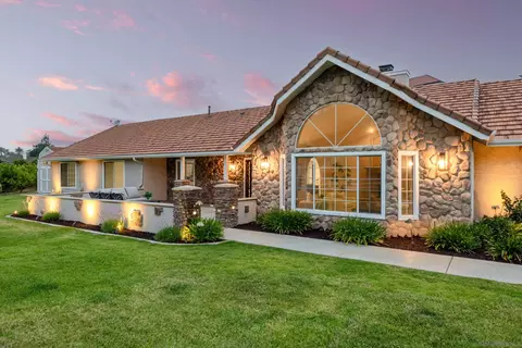Exterior - 31125 Pauba Rd, Temecula, CA 92592 photo 2 of 16