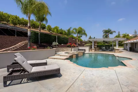 Exterior - 31125 Pauba Rd, Temecula, CA 92592 photo 15 of 16