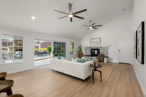 Living - 31125 Pauba Rd, Temecula, CA 92592 photo 5 of 7
