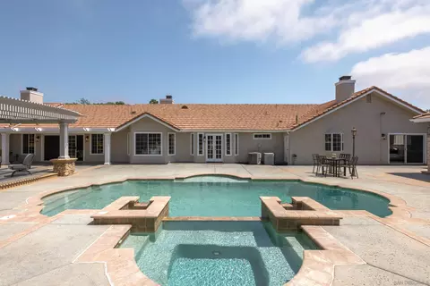 Exterior - 31125 Pauba Rd, Temecula, CA 92592 photo 14 of 16