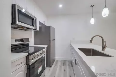 4209 45th St #8, San Diego, CA 92115