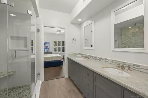 Bath - 8595 Via Mallorca #D, La Jolla, CA 92037 photo 2 of 4