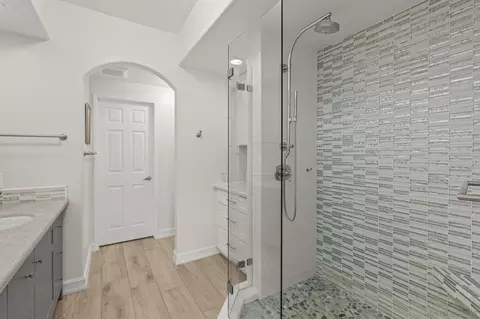 Bath - 8595 Via Mallorca #D, La Jolla, CA 92037 photo 4 of 4