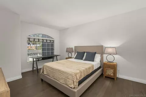 Bedroom - 8595 Via Mallorca #D, La Jolla, CA 92037 photo 4 of 4