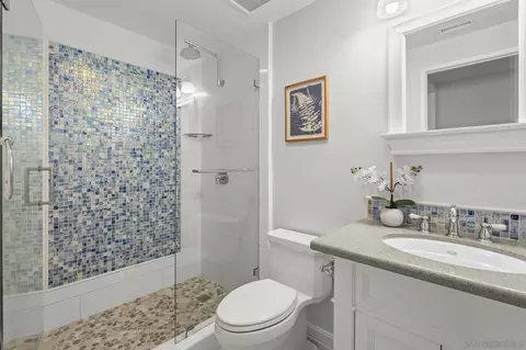 Bath - 8595 Via Mallorca #D, La Jolla, CA 92037 photo 1 of 4