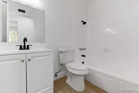 Bath - 531 Bluffview Rd, Spring Valley, CA 91977 photo 2 of 2