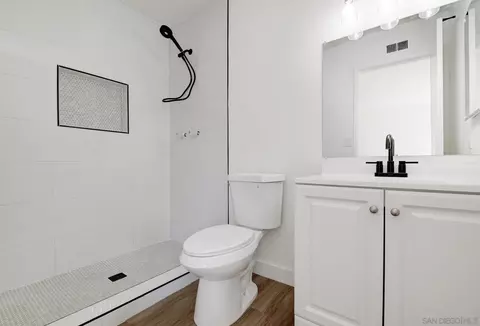 Bath - 531 Bluffview Rd, Spring Valley, CA 91977 photo 1 of 2