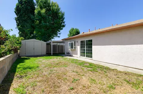 Exterior - 531 Bluffview Rd, Spring Valley, CA 91977 photo 5 of 7