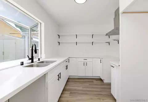 Kitchen - 531 Bluffview Rd, Spring Valley, CA 91977 photo 2 of 4