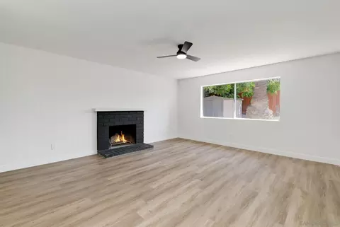 Living - 531 Bluffview Rd, Spring Valley, CA 91977 photo 4 of 10