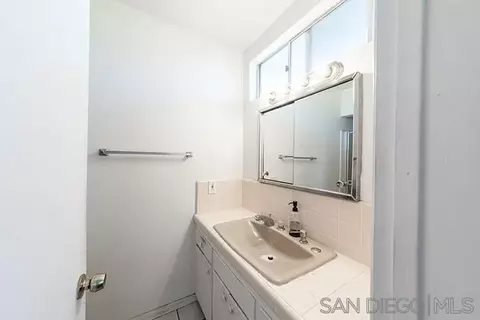 Bath - 1716 Watson Way, Vista, CA 92083 photo 1 of 3