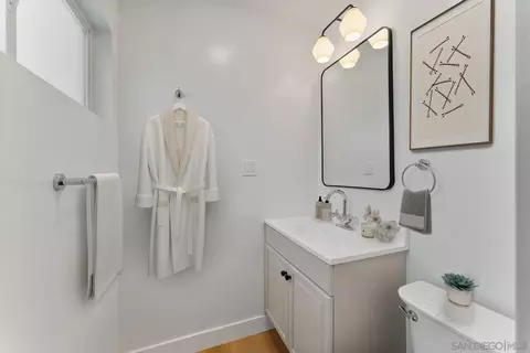 Bath - 526 Osage, Spring Valley, CA 91977 photo 2 of 2