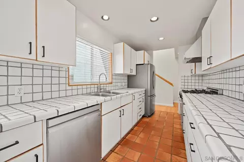 Kitchen - 615 S Clementine St, Oceanside, CA 92054 photo 1 of 4