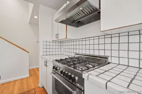 Kitchen - 615 S Clementine St, Oceanside, CA 92054 photo 3 of 4