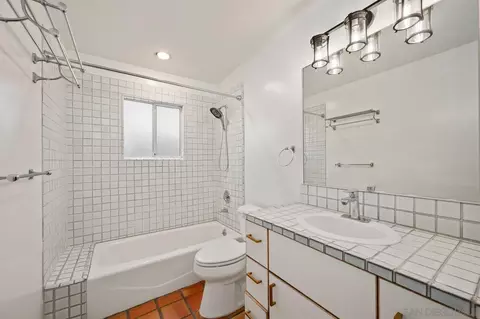 Bath - 615 S Clementine St, Oceanside, CA 92054 photo 4 of 4