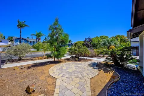 Exterior - 615 S Clementine St, Oceanside, CA 92054 photo 16 of 18