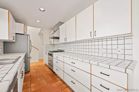 Kitchen - 615 S Clementine St, Oceanside, CA 92054 photo 2 of 4