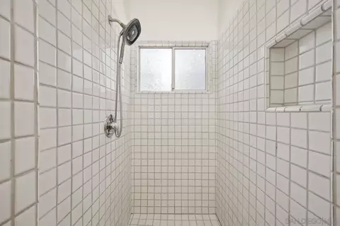 Bath - 615 S Clementine St, Oceanside, CA 92054 photo 2 of 4