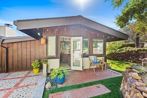Exterior - 144 Ocean View Ave, Del Mar, CA 92014 photo 27 of 40